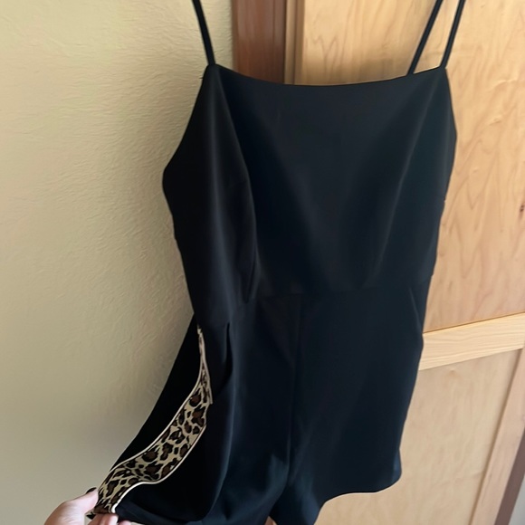 Black and leopard detail romper- with pockets! - Picture 1 of 4